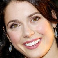 Ali Cobrin Nua