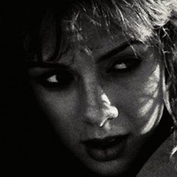 Amanda Stoer Nua