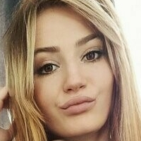 ana_anastazjaa_official Nua