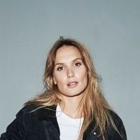 Ana Girardot Nua