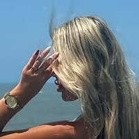 Ana Laura Goulart Nua