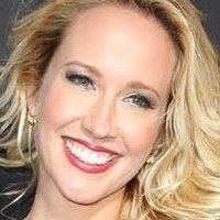 Anna Camp Nua