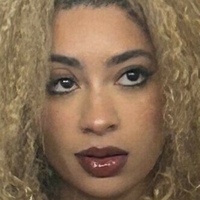 ariannasboringlife Nua