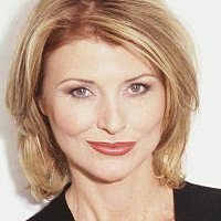 Beth Broderick Nua