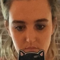 Chloe Fineman Nua