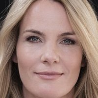 Chrissy Schulz Nua