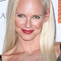 Claire Farwell Nua