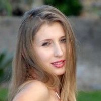 Claudia Ciesla Nua