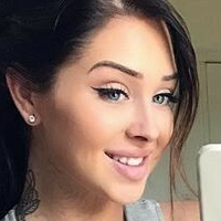 Cossette Nua