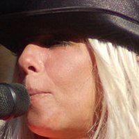Dale Bozzio Nua