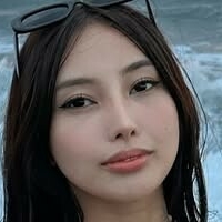 Dani Yoshida Nua