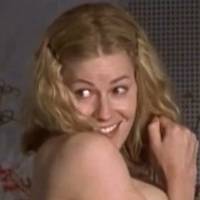 Elisabeth Shue Nua
