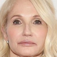 Ellen Barkin Nua