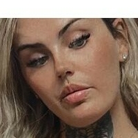 Em Ski Nua