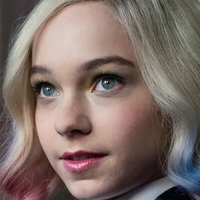 Emma Myers Nua