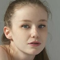 Extr Emily Nua