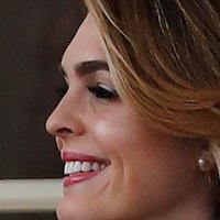 Hope Hicks Nua