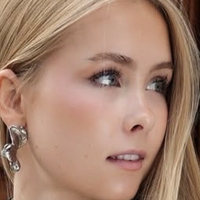 Iza And Elle Cryssanthander Nua