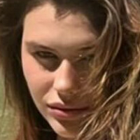 Julie Tuzet Nua