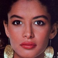 Kara Young Nua
