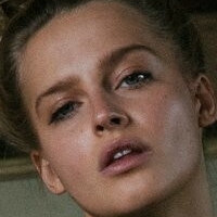 Karolina Pisarek Nua