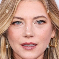 KatherynWinnick Nua