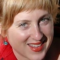 Kimmy Robertson Nua