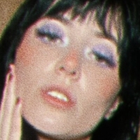 Lauren Van Lom Nua