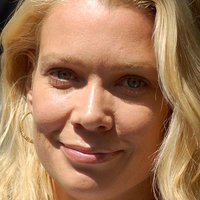 Laurie Holden Nua