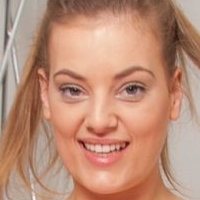 Lottie Rose Nua