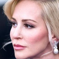 Louise Linton Nua
