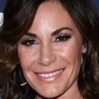 LuAnn DeLesseps Nua