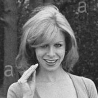 Malou Cartwright Nua