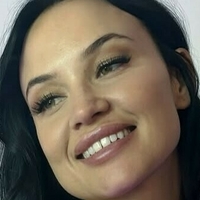 Marianna Cross Nua