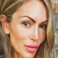 Melanie McCloy Nua