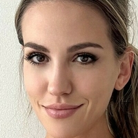 Natalie Astak Nua