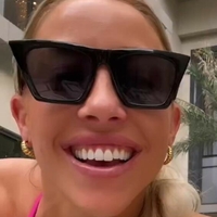 Olivia Harlan Dekker Nua