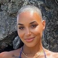 rayaadesouza Nua