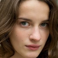Rebecca Marder Nua