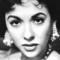 Rita Moreno Nua