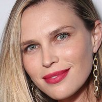Sara Foster Nua