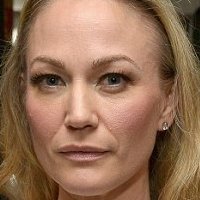 Sarah Wynter Nua