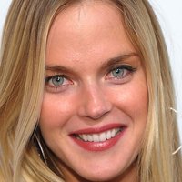 Shannan Click Nua