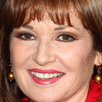 Stephanie Beacham Nua