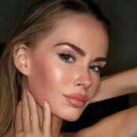 Veronika Andrisova Nua