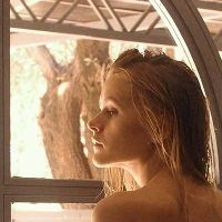 Yana Nahorniak Nua
